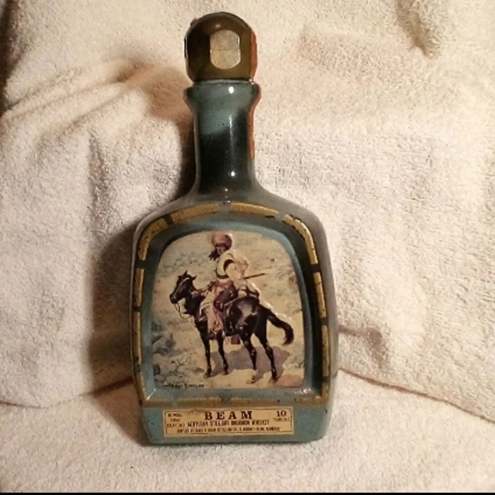 Vintage 1979 Jim Beam Decanter featuring Frederick Remington Art